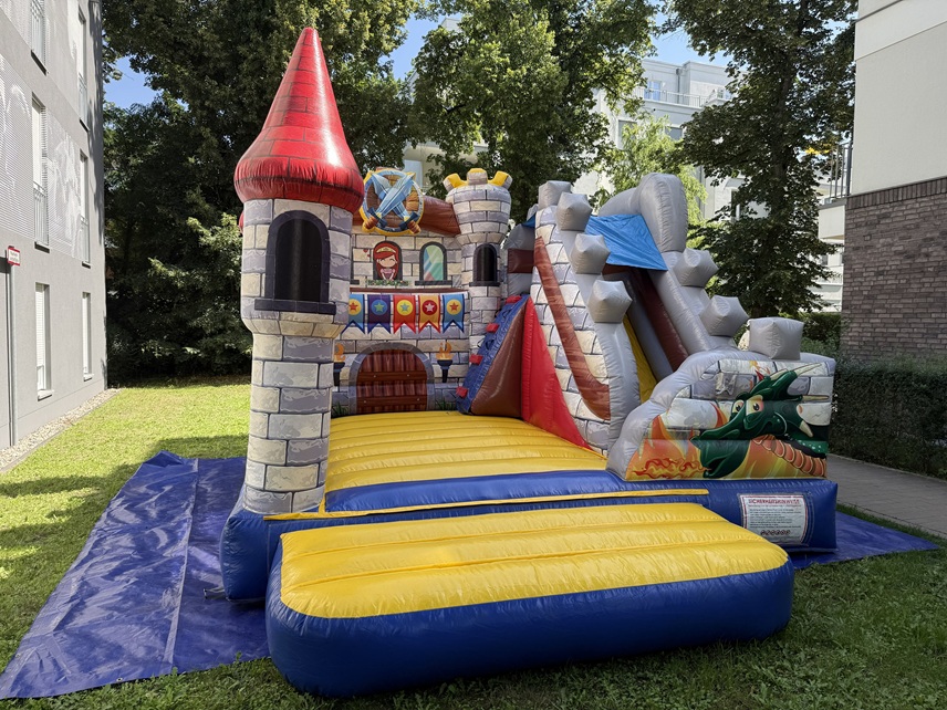 Hüpfburg Ritterburg mieten in Potsdam